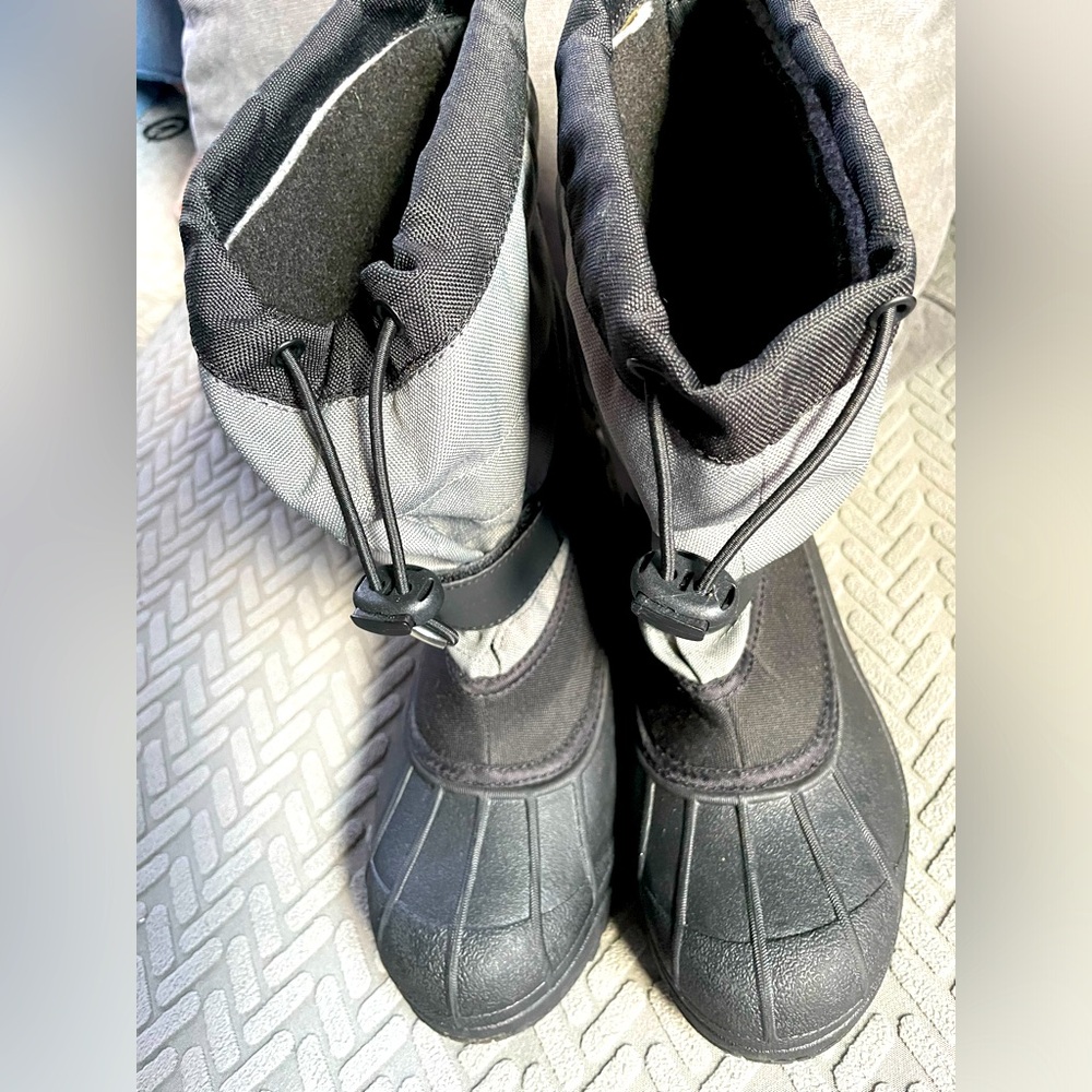 Super warm, waterproof winter boots size 6- boys, gray and black